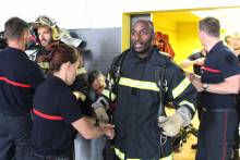 Jonathan Rivierez et les Caennais ont pu vivre l'expérience des pompiers de Caen pendant quelques instants lors de la journée de cohésion