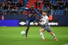 Adama Mbengue et les joueurs du Stade Malherbe Caen débuteront la saison 2020 / 2021 sur la pelouse du Clermont Foot